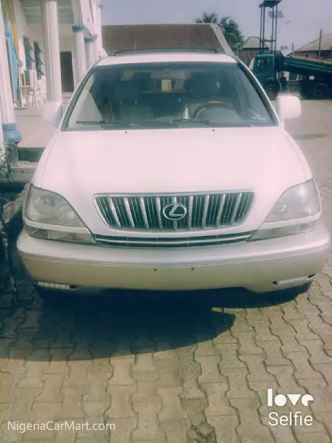 Lexus RX 300 