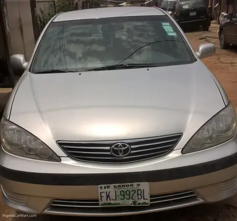 Toyota Camry 