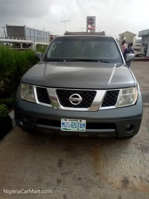Nissan Pathfinder 