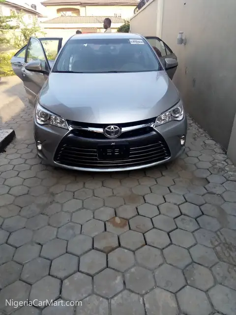 Toyota Camry XLE