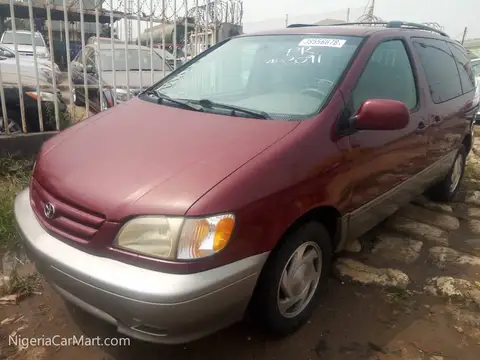 Toyota Sienna XLE