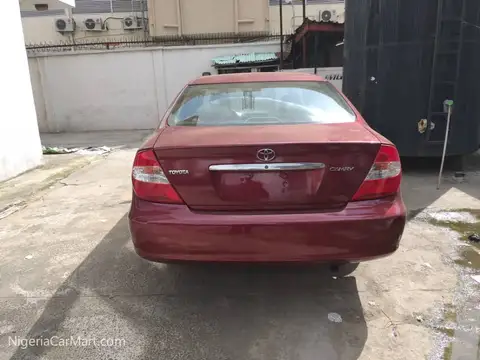Toyota Camry 