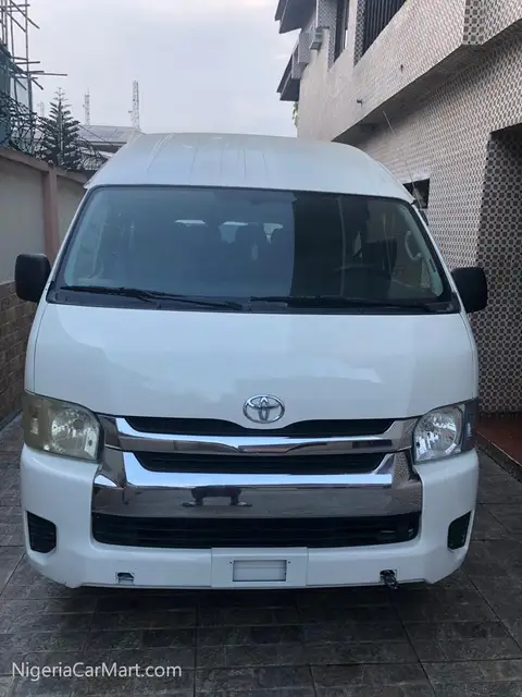 Toyota Hi-Ace Ex
