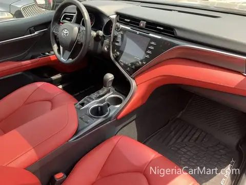 Toyota Camry sport