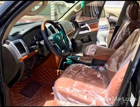 Toyota Land Cruiser V8