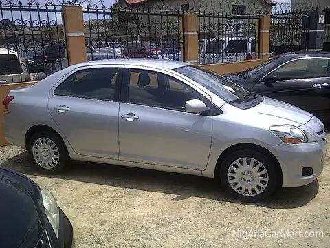 Toyota Yaris Clean Tokumbo toyota yaris for sale 