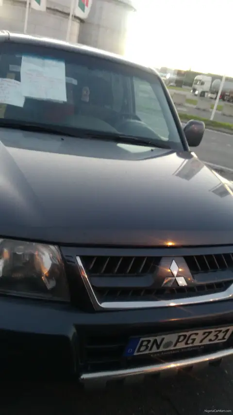 Mitsubishi Montero 