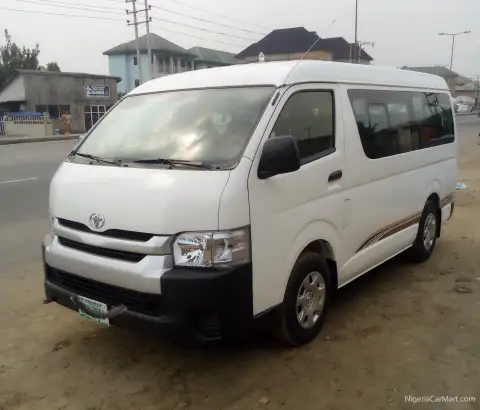 Toyota Hiace 