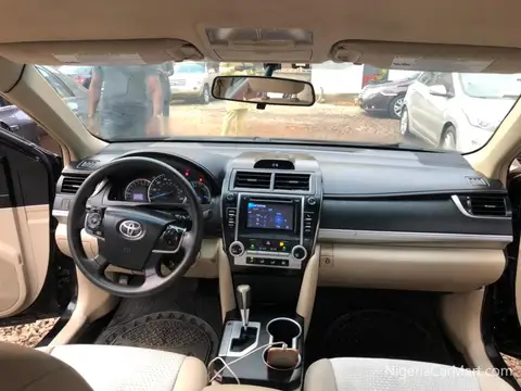 Toyota Camry 
