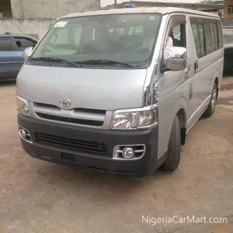 Toyota Hiace 