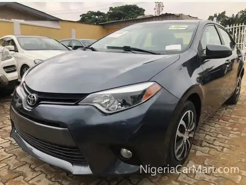Toyota Corolla LE