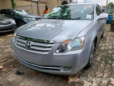 Toyota Avalon Toyota Avalon XLE Edition 2010
