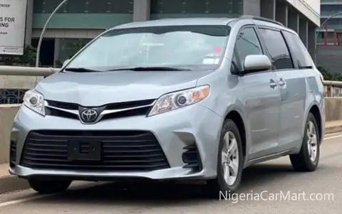 Toyota Sienna FOR SALE 2020 Toyota Sienna LE Family/Crew Van PRICE:- N15M