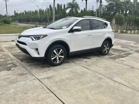 Toyota Rav4 XLE AWD