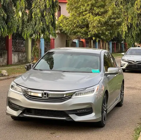 Honda Accord V6 Touring 