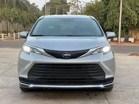 Toyota Sienna Toyota Sienna XLE 2021 Stock
