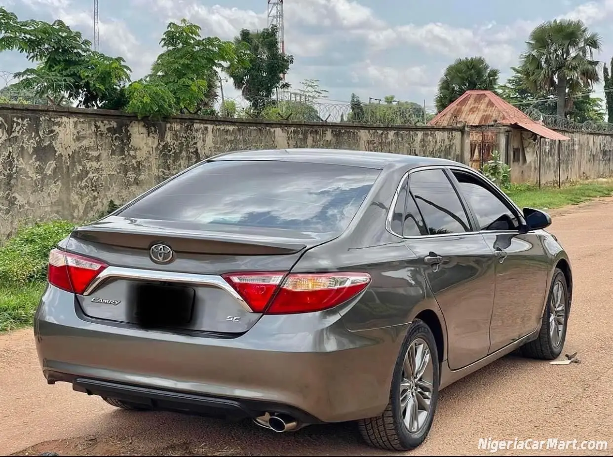 2016 Used Toyota Camry SE For Sale  #4