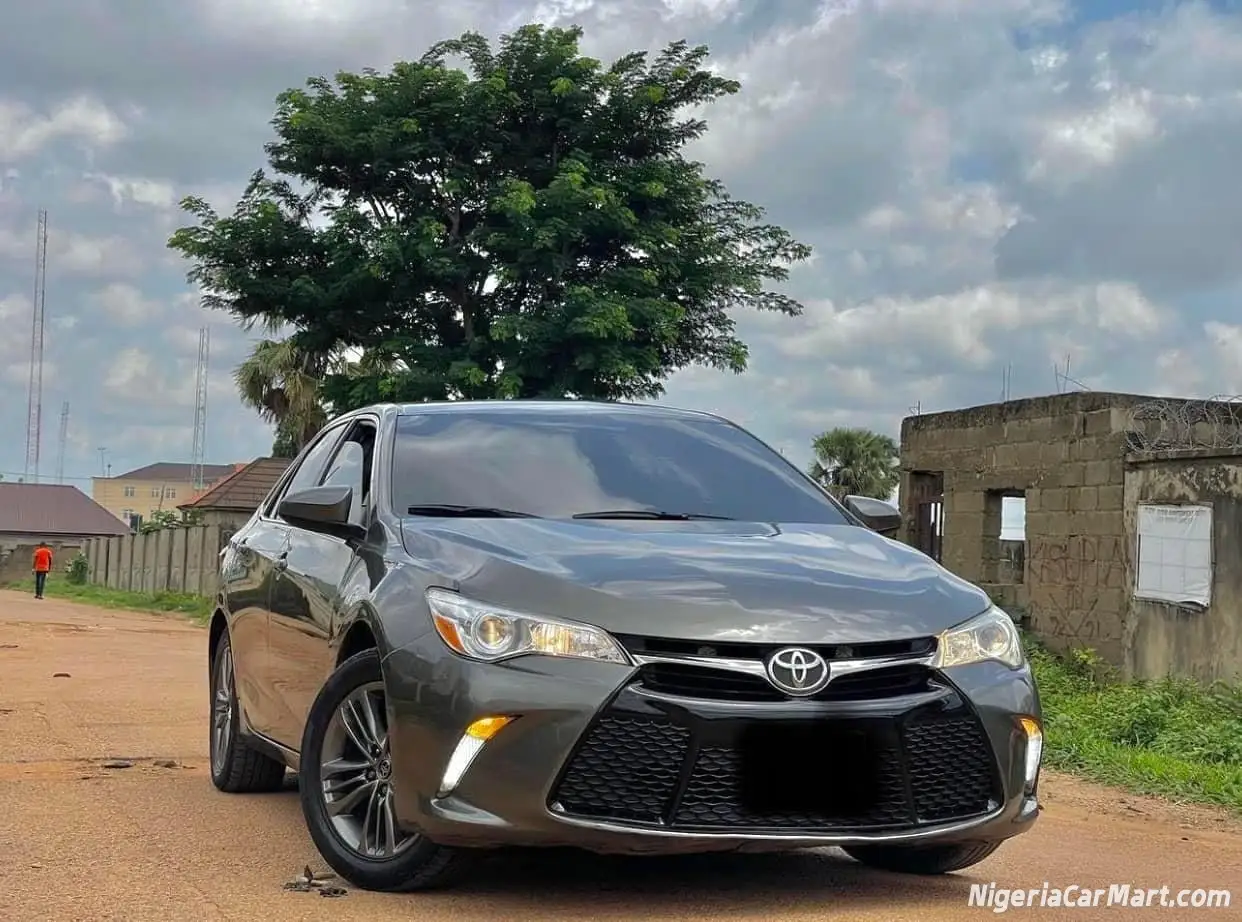 2016 Used Toyota Camry SE For Sale  #8