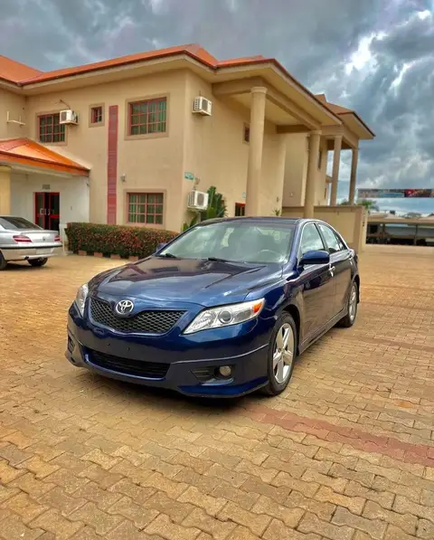 Toyota Camry SE
