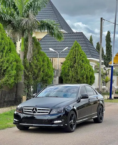 Mercedes Benz C300