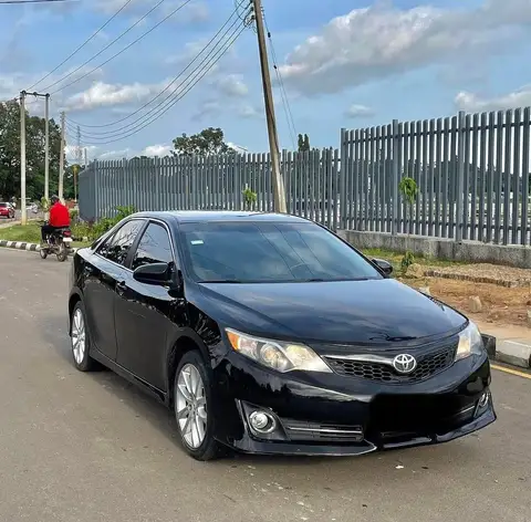 Toyota Camry SE