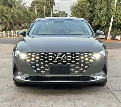 Hyundai i10 Azera