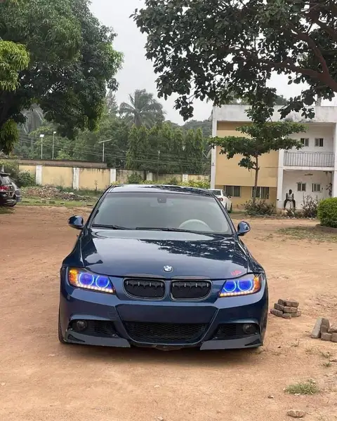 BMW 3 Series 328i