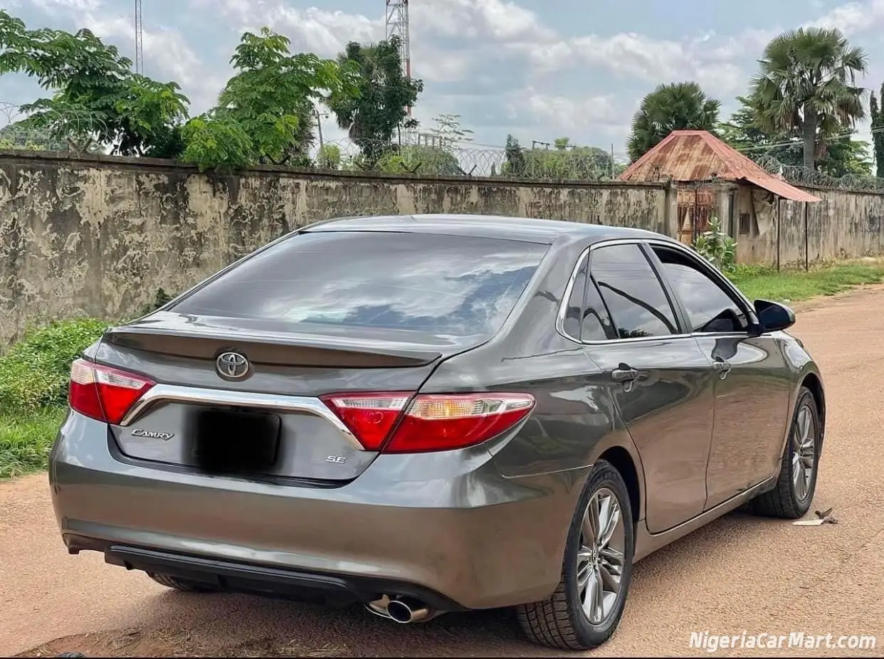 2016 Used Toyota Camry SE For Sale  #4