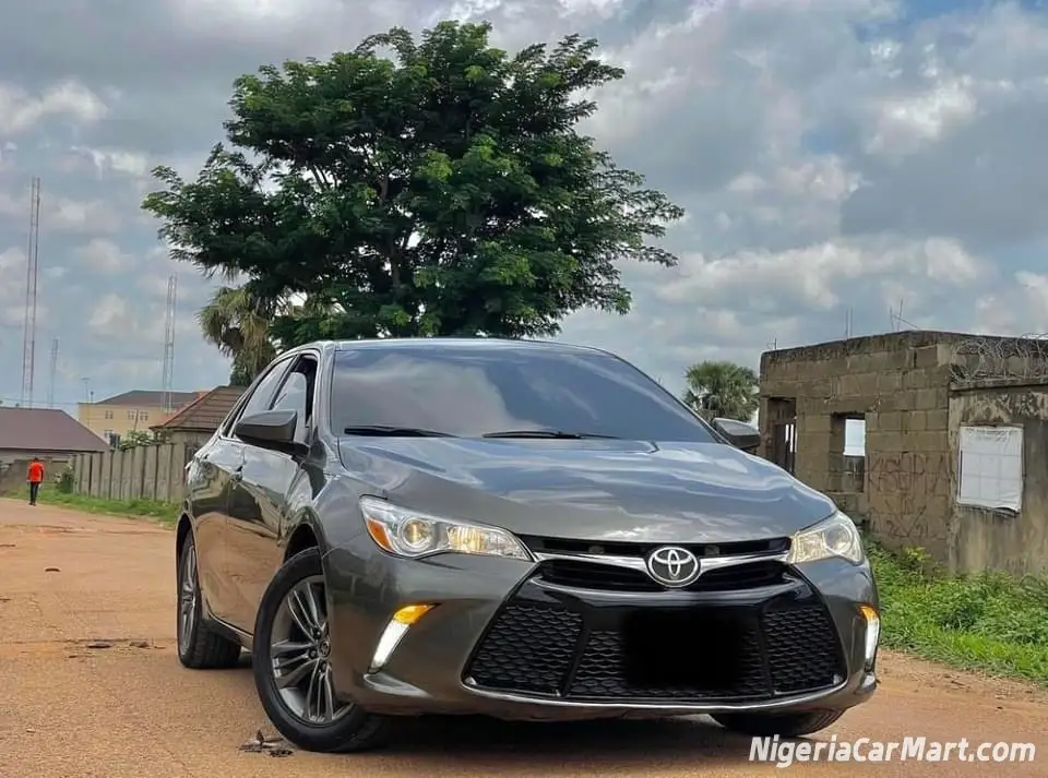 2016 Used Toyota Camry SE For Sale  #1