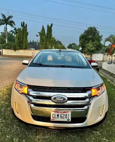 Ford Explorer Ford Edge 