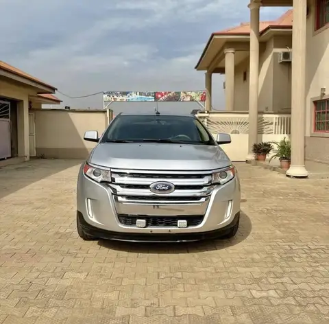 Ford Explorer Ford Edge 