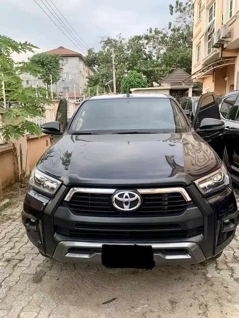 Toyota Hilux Adventure 