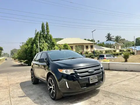 Ford Explorer Ford Edge