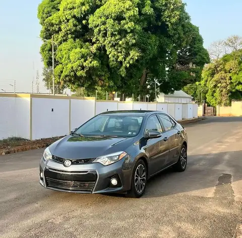 Toyota Corolla le (S)