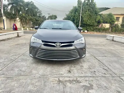 Toyota Camry XLE
