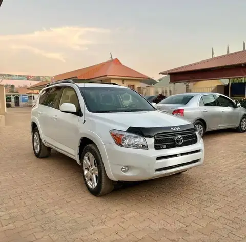 Toyota Rav4 V6