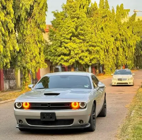 Dodge Challenger