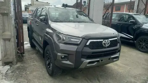 Toyota Hilux Adventure 