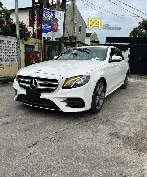 Mercedes Benz E-Class E300TD E300 4Matic