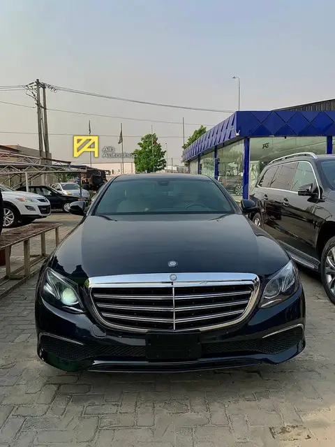Mercedes Benz E-Class E300TD Luxury