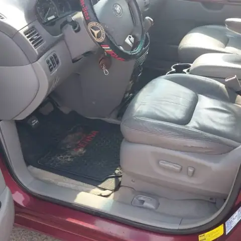 Toyota Sienna XlE AWD