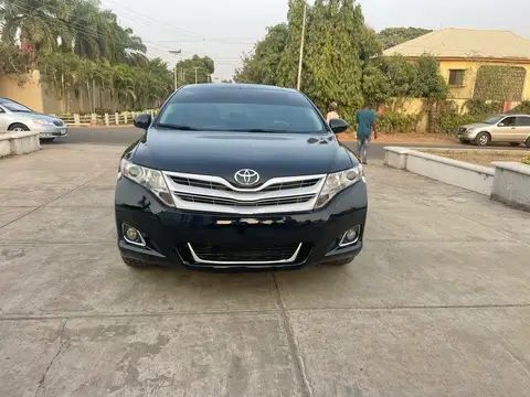 Toyota Venza Keyless with panoramic roof