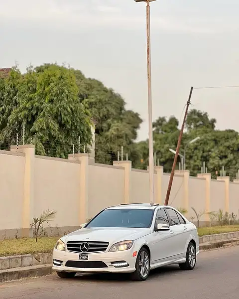 Mercedes Benz C-Class C300