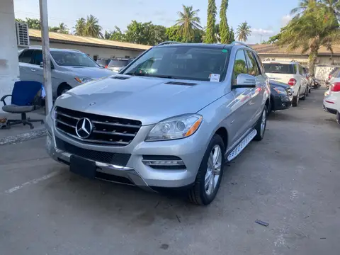 Mercedes Benz ML-Class ML350