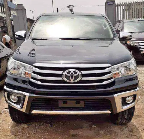 Toyota Hilux