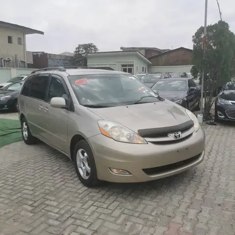 Toyota Sienna Xle