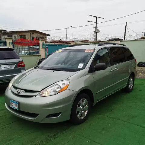 Toyota Sienna