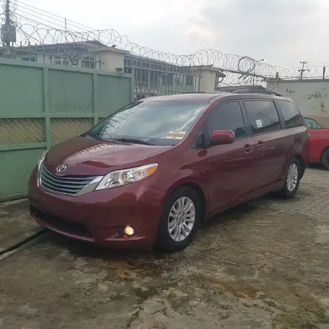 Toyota Sienna Xle 
