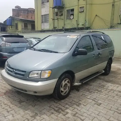 Toyota Sienna