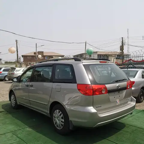 Toyota Sienna Xle 